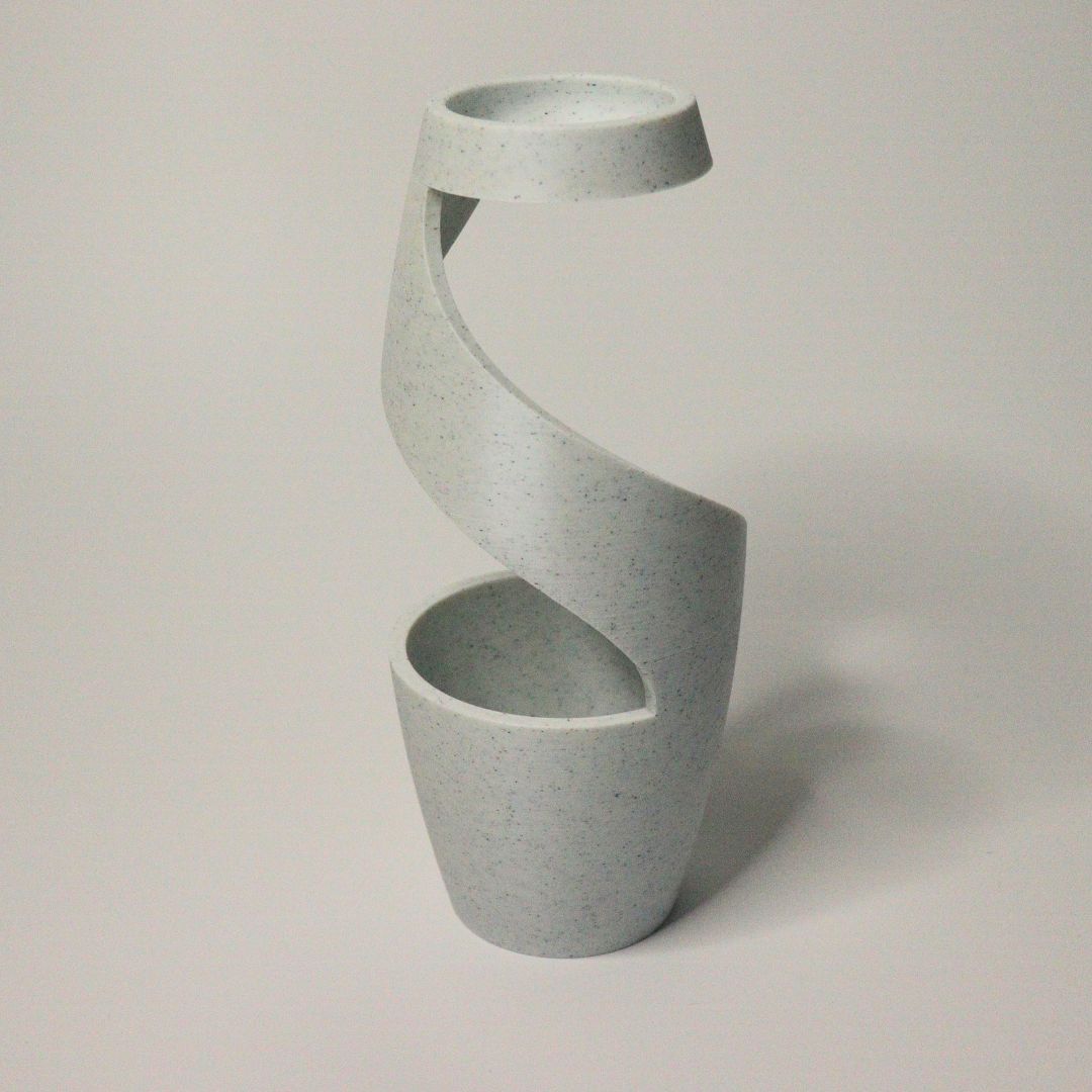 VARSA – Sculptural Rainflow Desk Planter