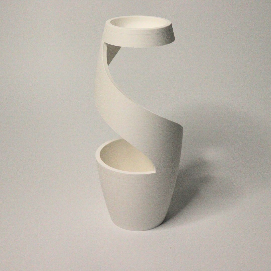 VARSA – Sculptural Rainflow Desk Planter